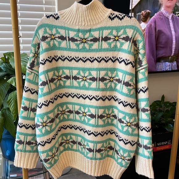 American Eagle sweater size medium - Picture 2 of 5